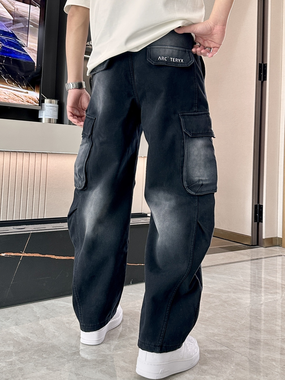 始祖鸟 2025秋冬最新系列男士加厚休闲裤！内里加绒，非常保暖，北方的宝子们赶紧备上！采用客供弹力柔棉材