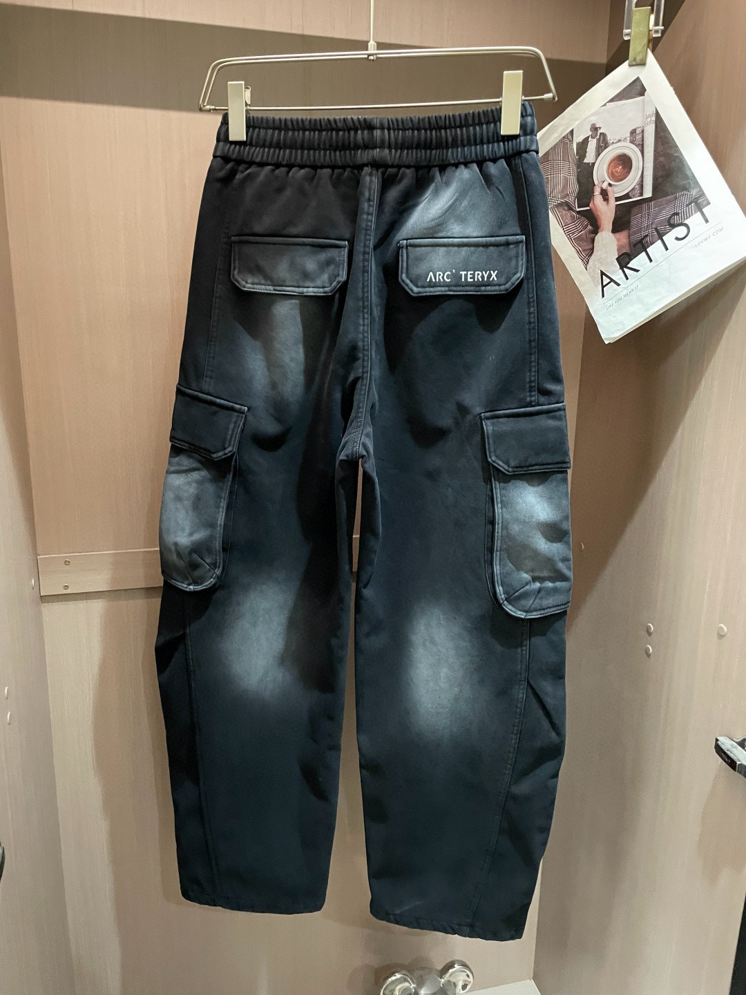 始祖鸟 2025秋冬最新系列男士加厚休闲裤！内里加绒，非常保暖，北方的宝子们赶紧备上！采用客供弹力柔棉材