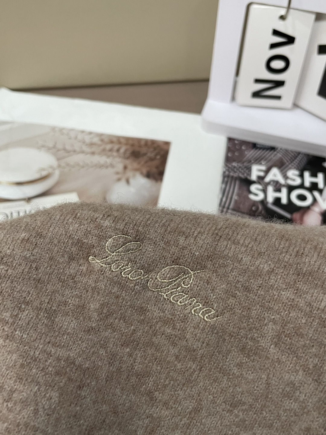 lp🆕 重磅推荐！2025aw秋冬新款 100%绵羊毛 专柜同步 时尚经典基础款针织衫 秋冬必备款 采用