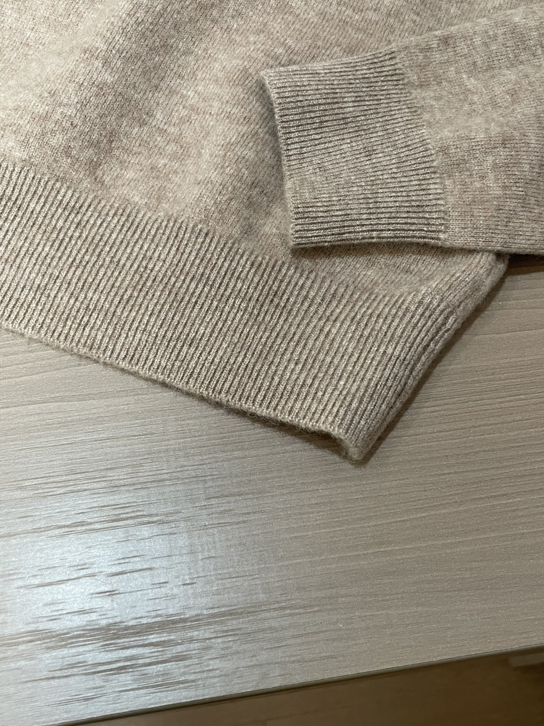 lp🆕 重磅推荐！2025aw秋冬新款 100%绵羊毛 专柜同步 时尚经典基础款针织衫 秋冬必备款 采用