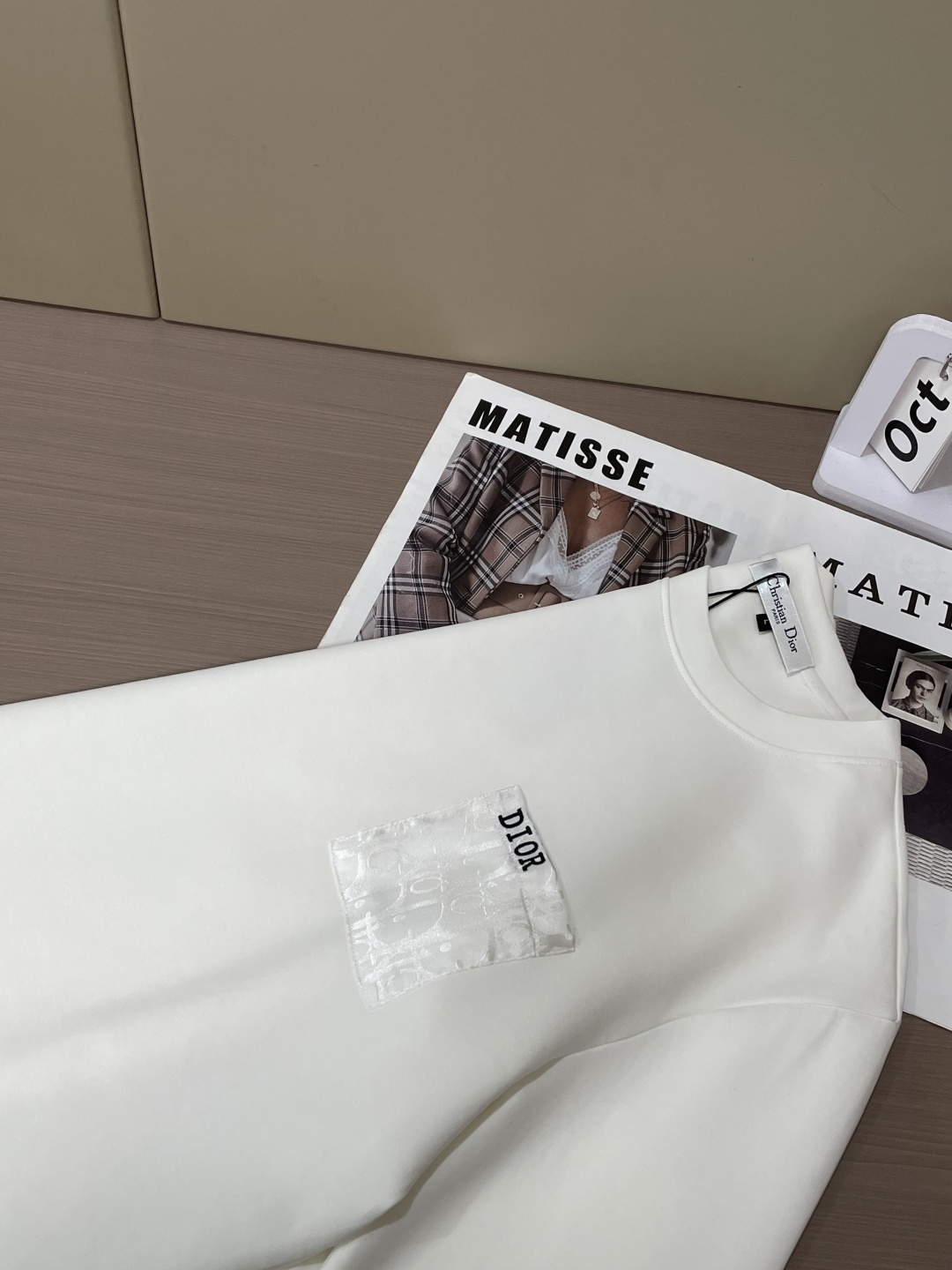 🌾 Dior 圆领套头卫衣；经典套头男女同款，简约大气系列单品，低调奢华大气百搭款！卫衣选用客供100%