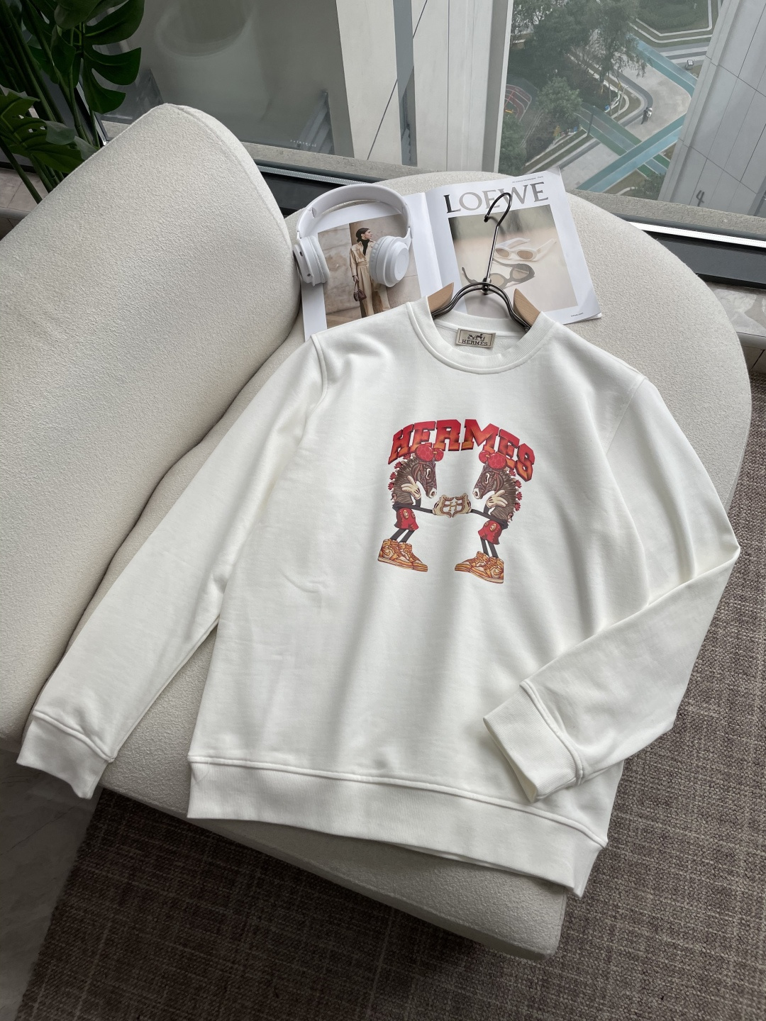 NO:661848,AIS / 2025 Autumn and Winter New Products Customized top-quality sweatshirt cotton, the fabric is particularly textured, a must-have item in winter, and has good warmth retention. It can be worn by men and women, the details are in place, the version is awesome, and the upper body effect is very good!  Versatile item!  Size S-4XL,,hoodie,sweatshirts, 19860909爱仕 /2025秋冬新品 定制顶级卫衣棉,面料特别有质感,冬季必备单品,保暖性好.男女通穿,细节到位,版型超赞,上身效果非常好！百搭单品！尺码S-4XL,,hoodie,sweatshirts, ,Men's clothing