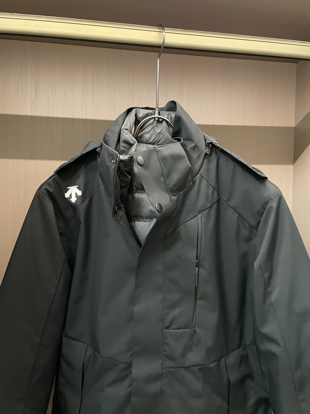 (让利款)迪桑特 秋冬新款三合一冲锋衣羽绒服！真正的90％白鸭绒填充轻男女同款 轻奢户外运动三防羽绒服 