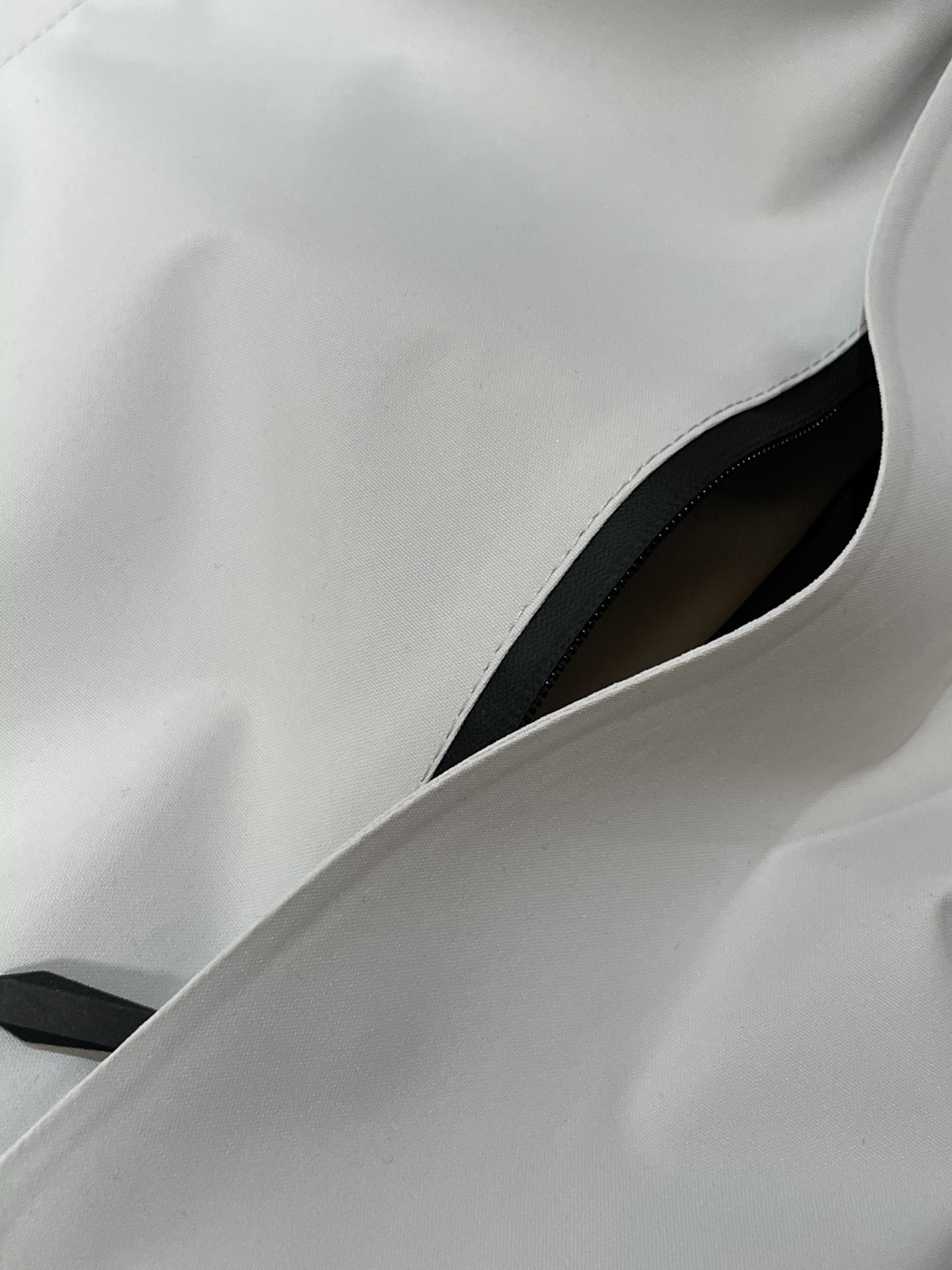 (让利款)迪桑特 秋冬新款三合一冲锋衣羽绒服！真正的90％白鸭绒填充轻男女同款 轻奢户外运动三防羽绒服 