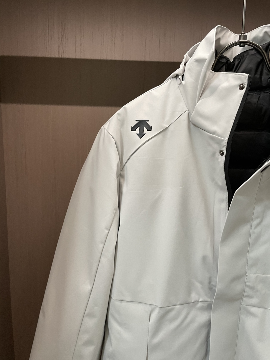 (让利款)迪桑特 秋冬新款三合一冲锋衣羽绒服！真正的90％白鸭绒填充轻男女同款 轻奢户外运动三防羽绒服 