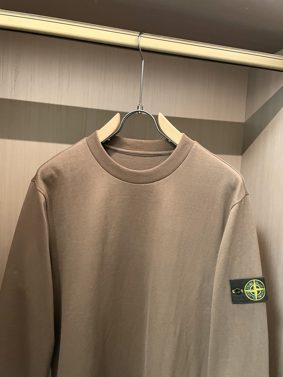 石头岛 /2025秋冬新品 定制顶级卫衣棉，面料特别有质感，冬季必备单品，保暖性好。男女通穿，细节到位，