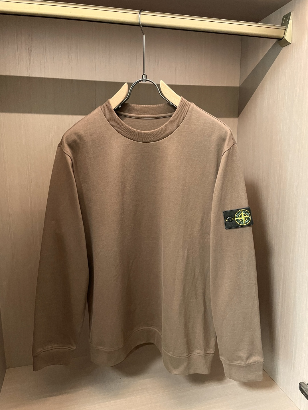 石头岛 /2025秋冬新品 定制顶级卫衣棉，面料特别有质感，冬季必备单品，保暖性好。男女通穿，细节到位，