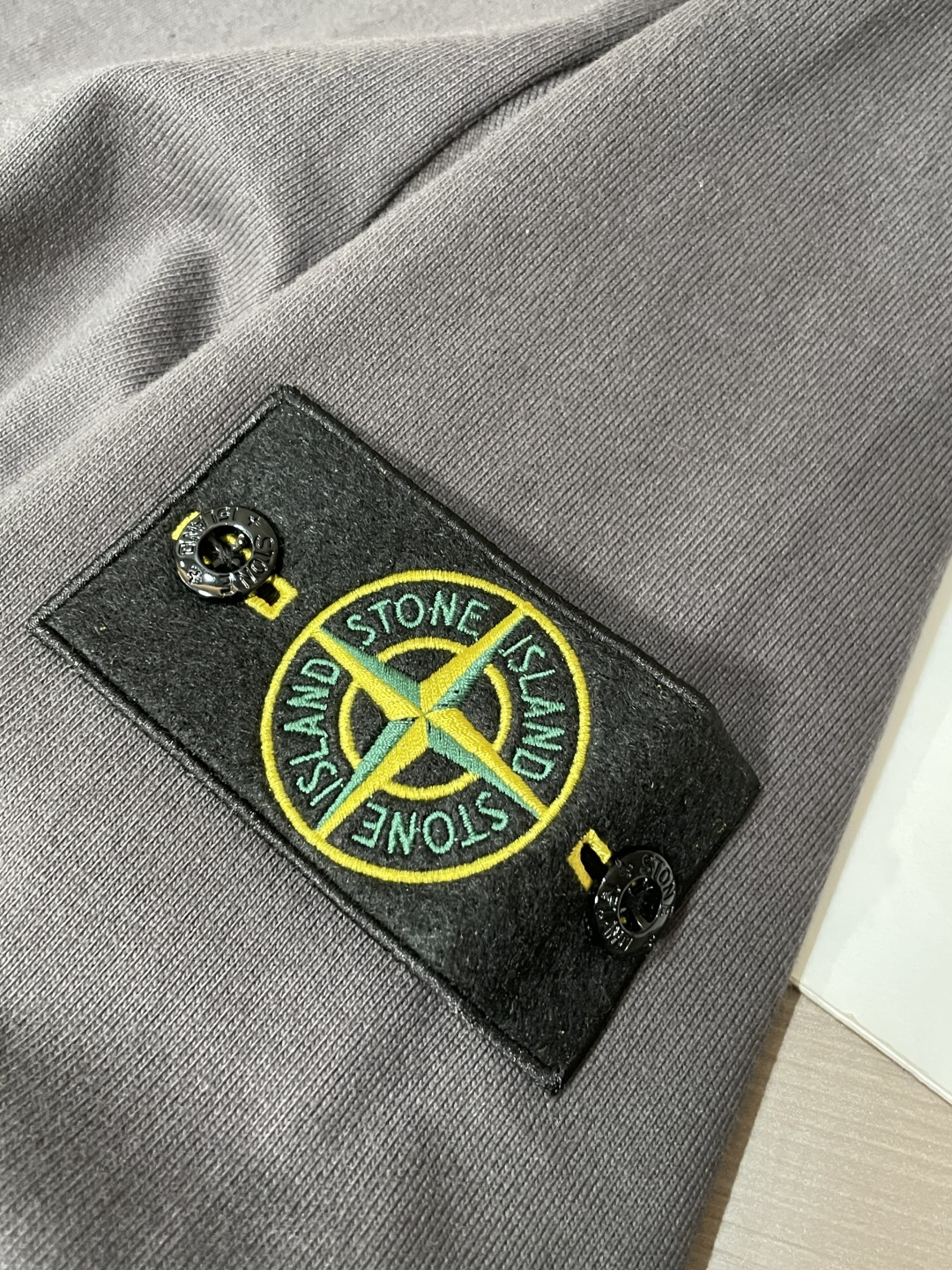 石头岛 /2025秋冬新品 定制顶级卫衣棉，面料特别有质感，冬季必备单品，保暖性好。男女通穿，细节到位，