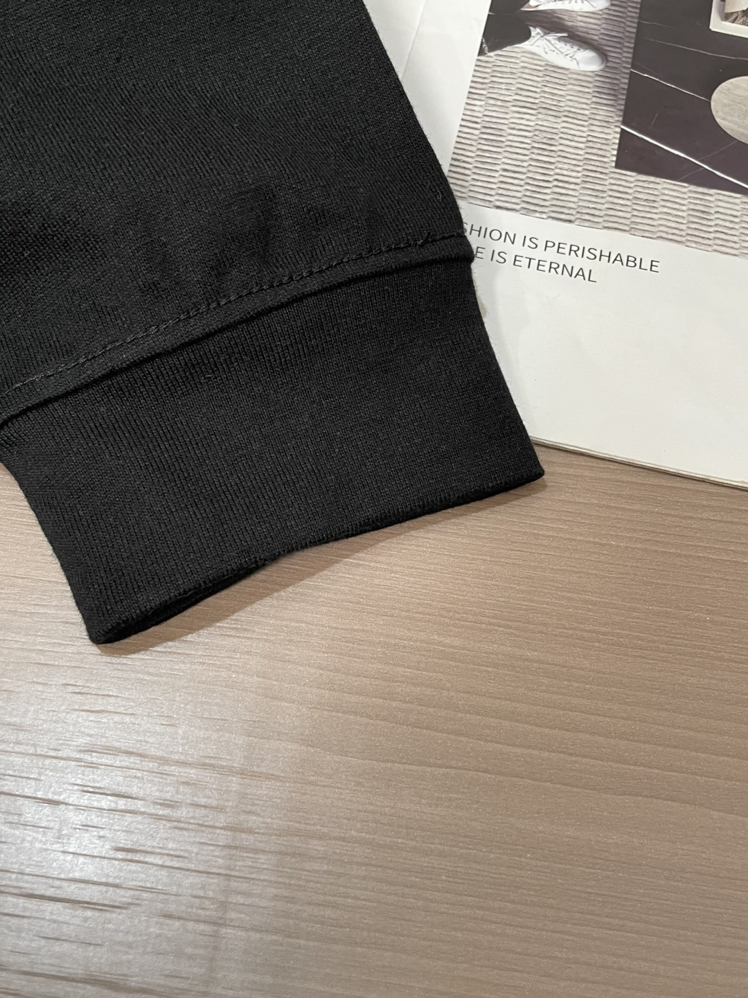 石头岛 /2025秋冬新品 定制顶级卫衣棉，面料特别有质感，冬季必备单品，保暖性好。男女通穿，细节到位，