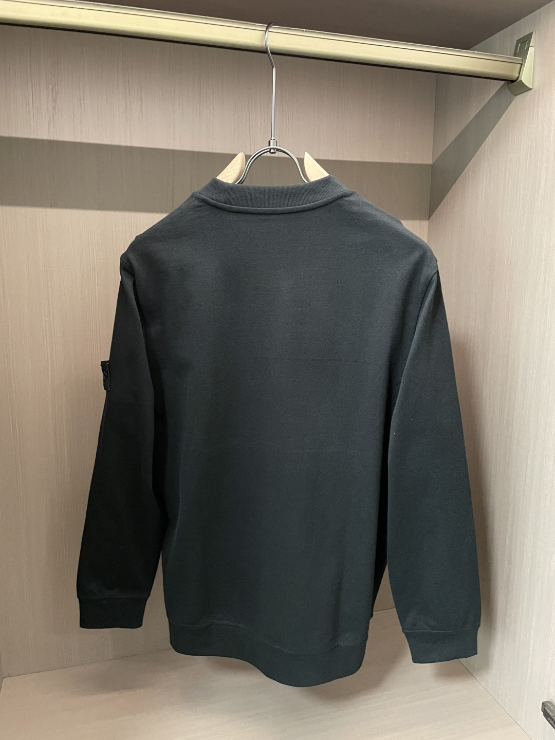 石头岛 /2025秋冬新品 定制顶级卫衣棉，面料特别有质感，冬季必备单品，保暖性好。男女通穿，细节到位，