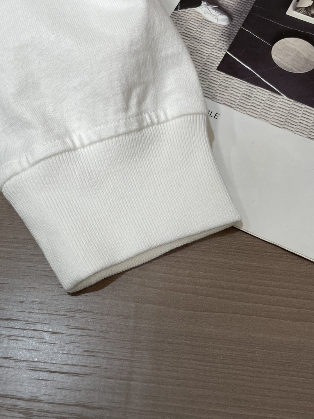 石头岛 /2025秋冬新品 定制顶级卫衣棉，面料特别有质感，冬季必备单品，保暖性好。男女通穿，细节到位，