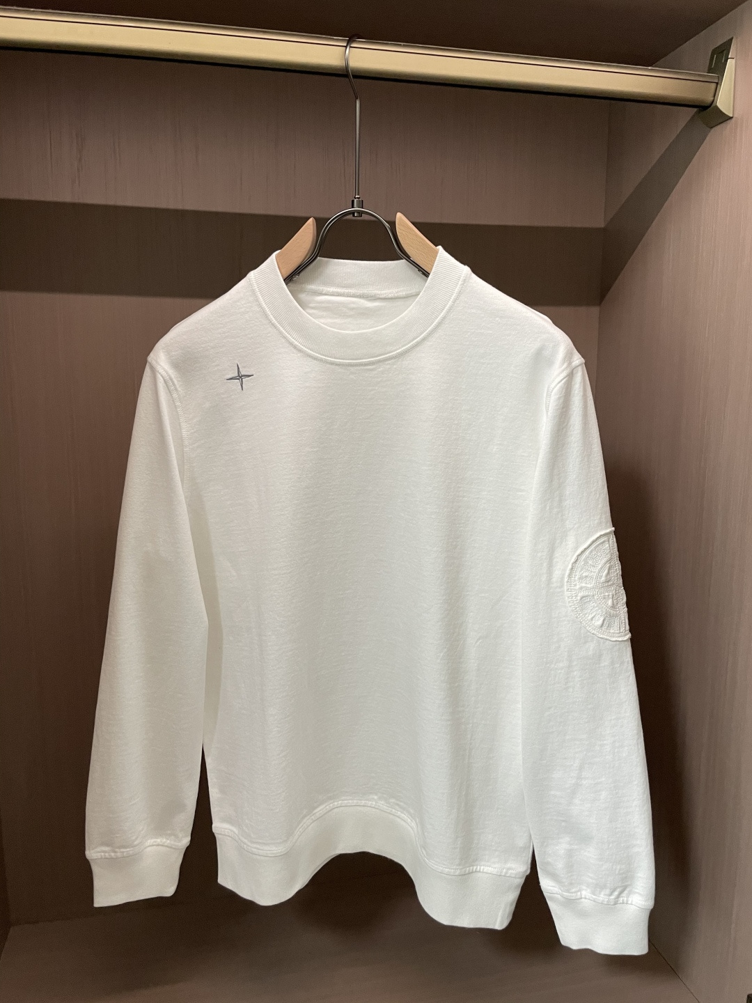 石头岛 /2025秋冬新品 定制顶级卫衣棉，面料特别有质感，冬季必备单品，保暖性好。男女通穿，细节到位，