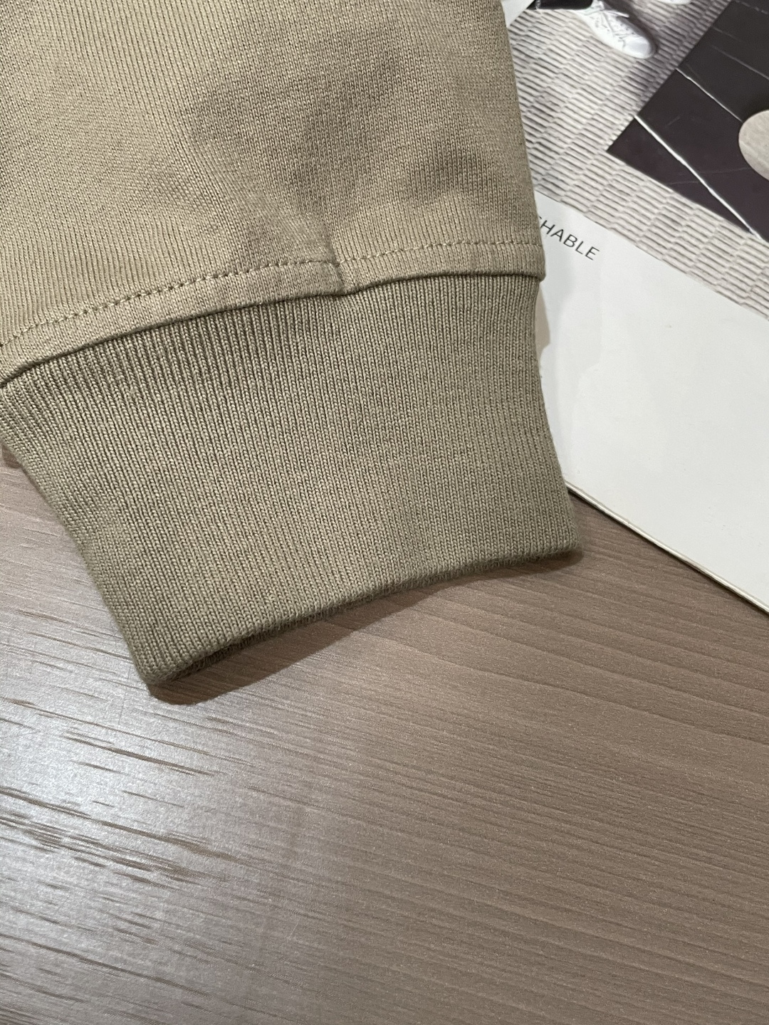 石头岛 /2025秋冬新品 定制顶级卫衣棉，面料特别有质感，冬季必备单品，保暖性好。男女通穿，细节到位，