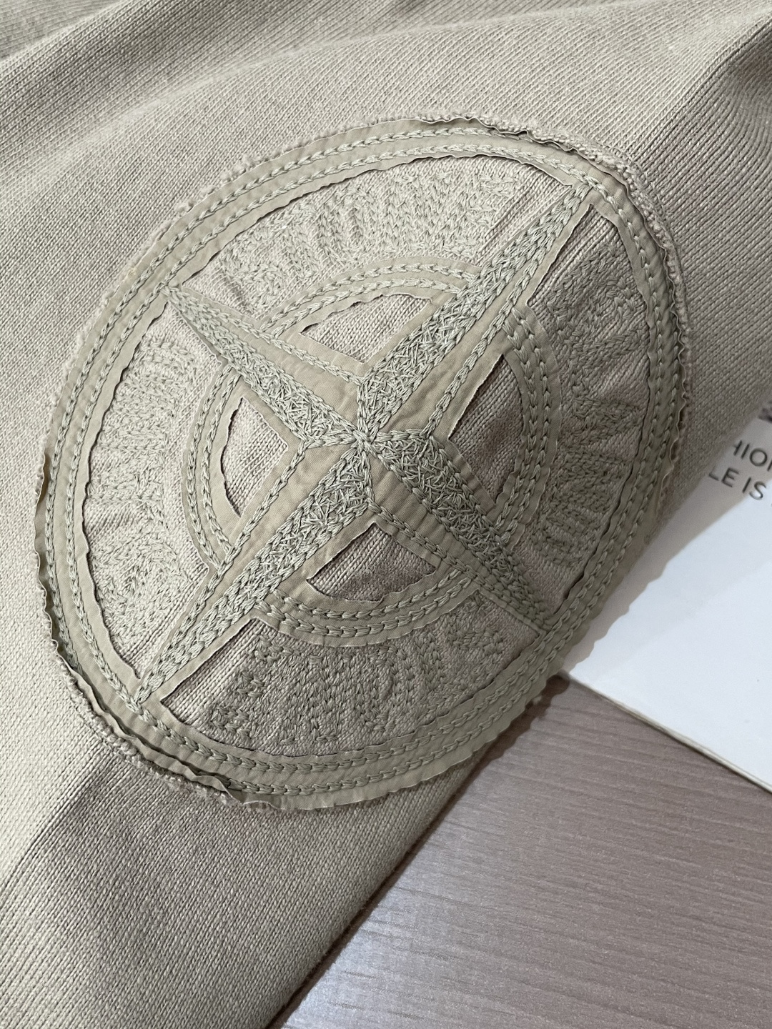 石头岛 /2025秋冬新品 定制顶级卫衣棉，面料特别有质感，冬季必备单品，保暖性好。男女通穿，细节到位，