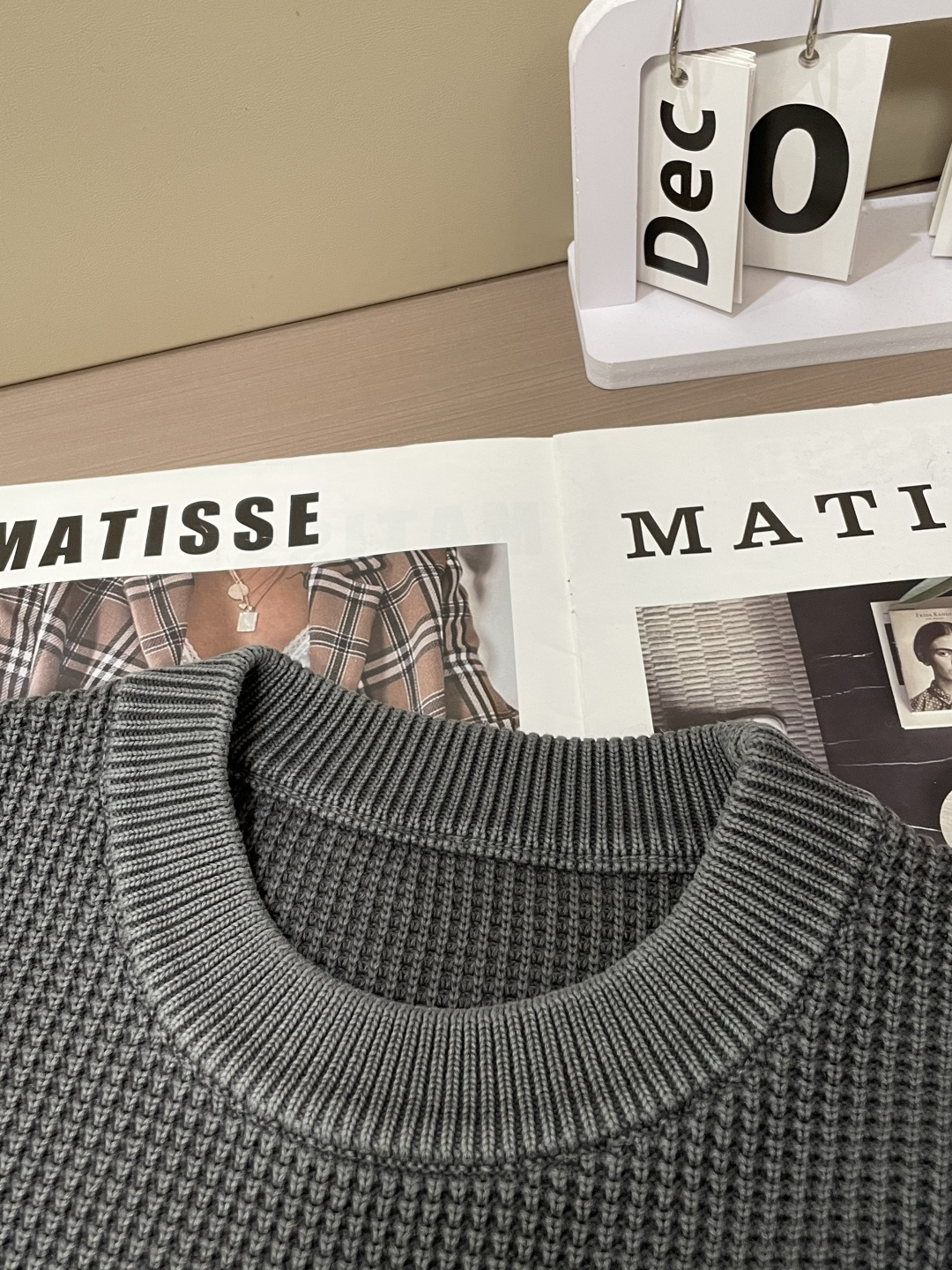 石头岛 /2025秋冬新品 毛衣冬季必备单品，保暖性好。男女通穿，细节到位，版型超赞，上身效果非常好！百