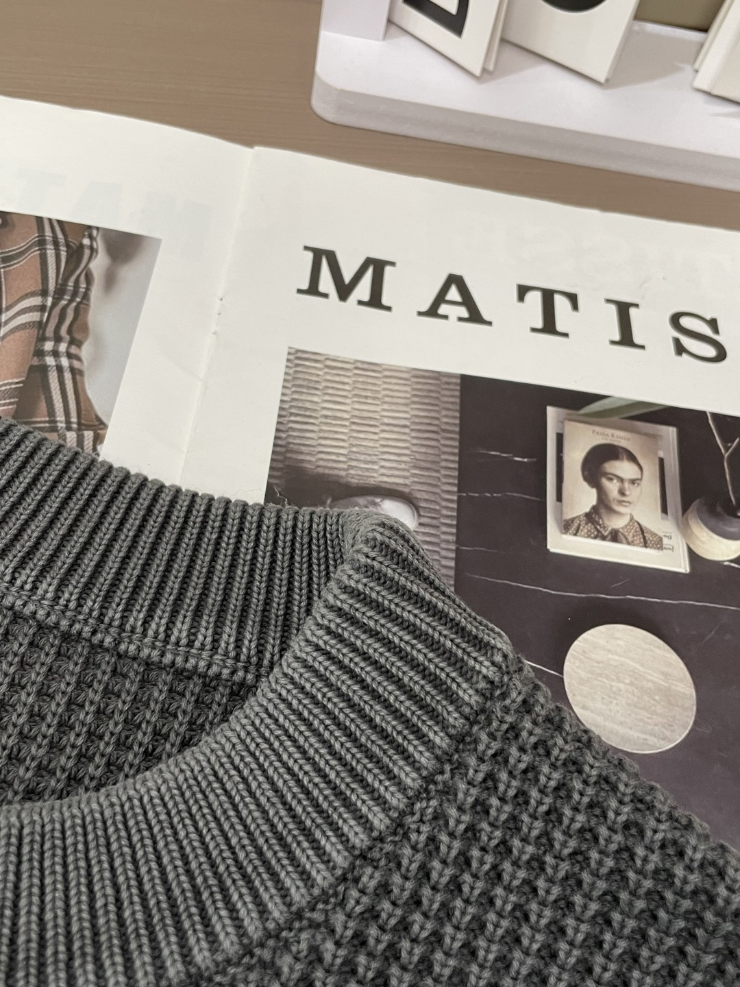 石头岛 /2025秋冬新品 毛衣冬季必备单品，保暖性好。男女通穿，细节到位，版型超赞，上身效果非常好！百