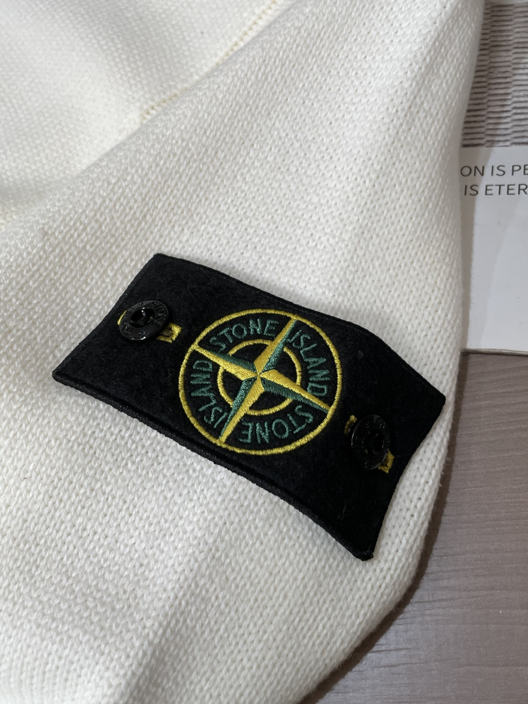 石头岛 /2025秋冬新品 毛衣冬季必备单品，保暖性好。男女通穿，细节到位，版型超赞，上身效果非常好！百