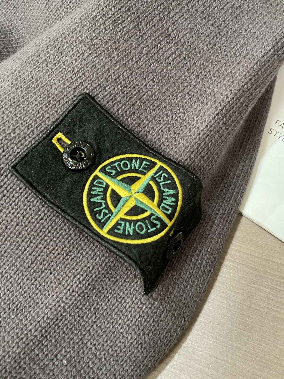 石头岛 /2025秋冬新品 毛衣冬季必备单品，保暖性好。男女通穿，细节到位，版型超赞，上身效果非常好！百