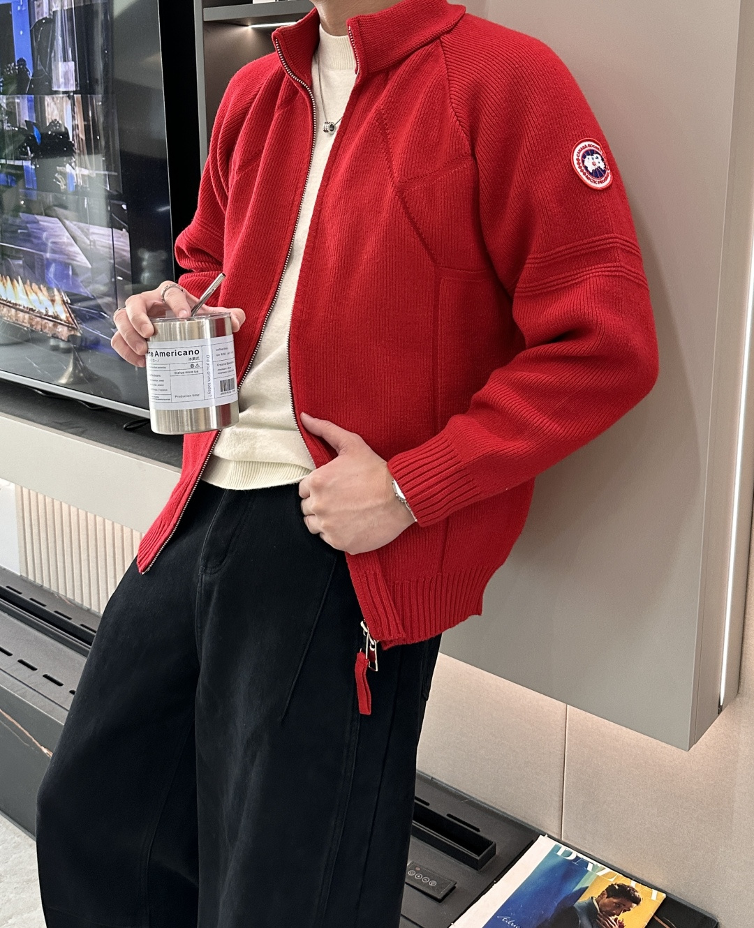 加拿大🇨🇦鹅 新款开衫针织毛衣！经典永不过时！外观简洁干净，秋日可以单穿，深冬最为内搭！定制进口高支数羊