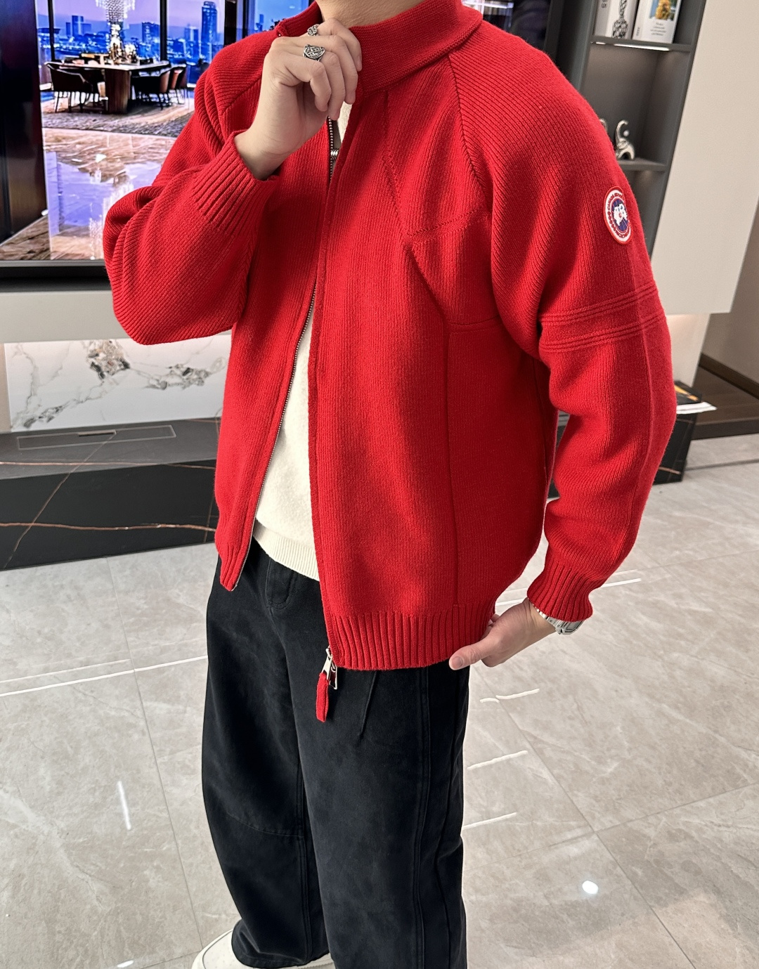 加拿大🇨🇦鹅 新款开衫针织毛衣！经典永不过时！外观简洁干净，秋日可以单穿，深冬最为内搭！定制进口高支数羊