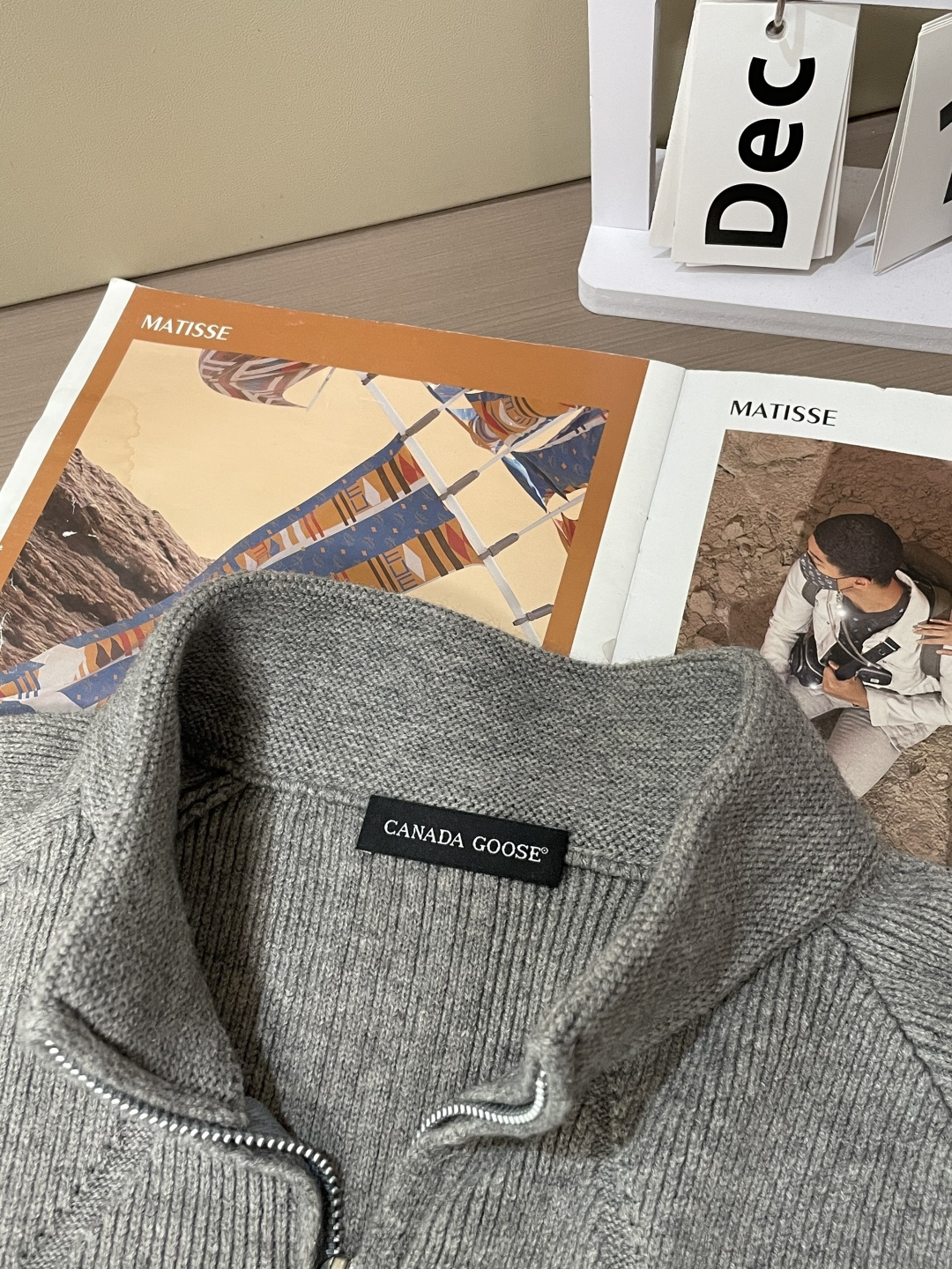 加拿大🇨🇦鹅 新款开衫针织毛衣！经典永不过时！外观简洁干净，秋日可以单穿，深冬最为内搭！定制进口高支数羊