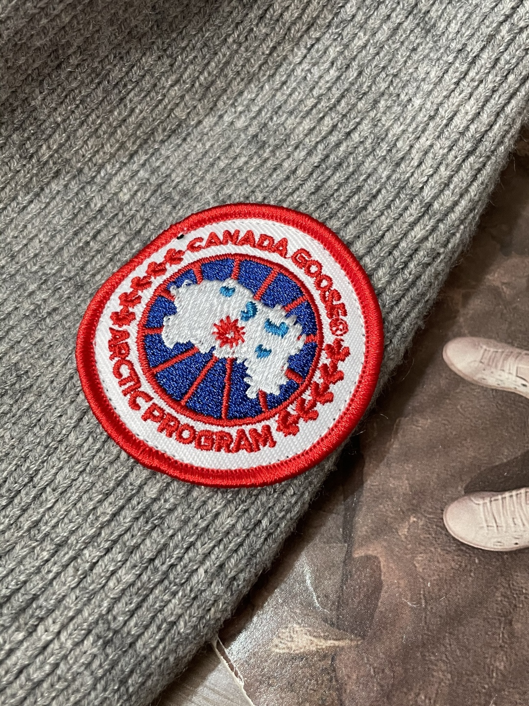 加拿大🇨🇦鹅 新款开衫针织毛衣！经典永不过时！外观简洁干净，秋日可以单穿，深冬最为内搭！定制进口高支数羊