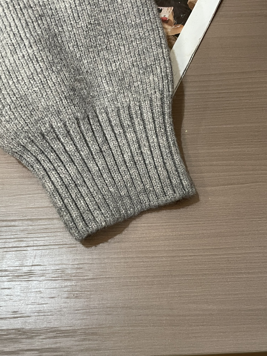 加拿大🇨🇦鹅 新款开衫针织毛衣！经典永不过时！外观简洁干净，秋日可以单穿，深冬最为内搭！定制进口高支数羊