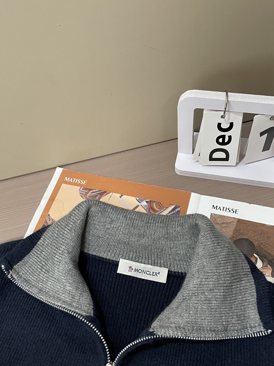 蒙口 新款开衫针织毛衣！经典永不过时！外观简洁干净，秋日可以单穿，深冬最为内搭！定制进口高支数羊毛混纺面