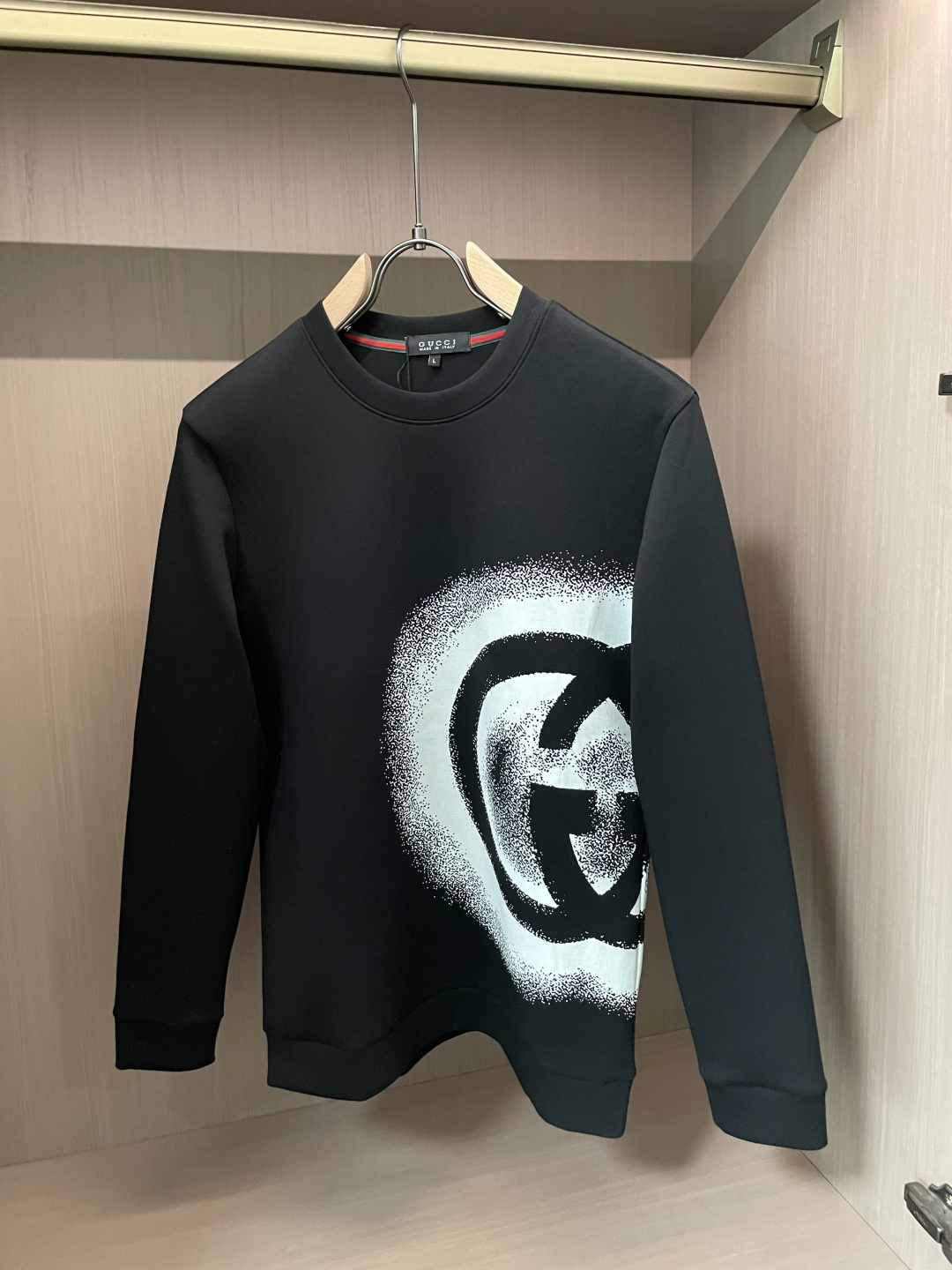 Gucc 圆领套头卫衣；经典套头男女同款，简约大气系列单品，低调奢华大气百搭款！卫衣选用客供100%高克