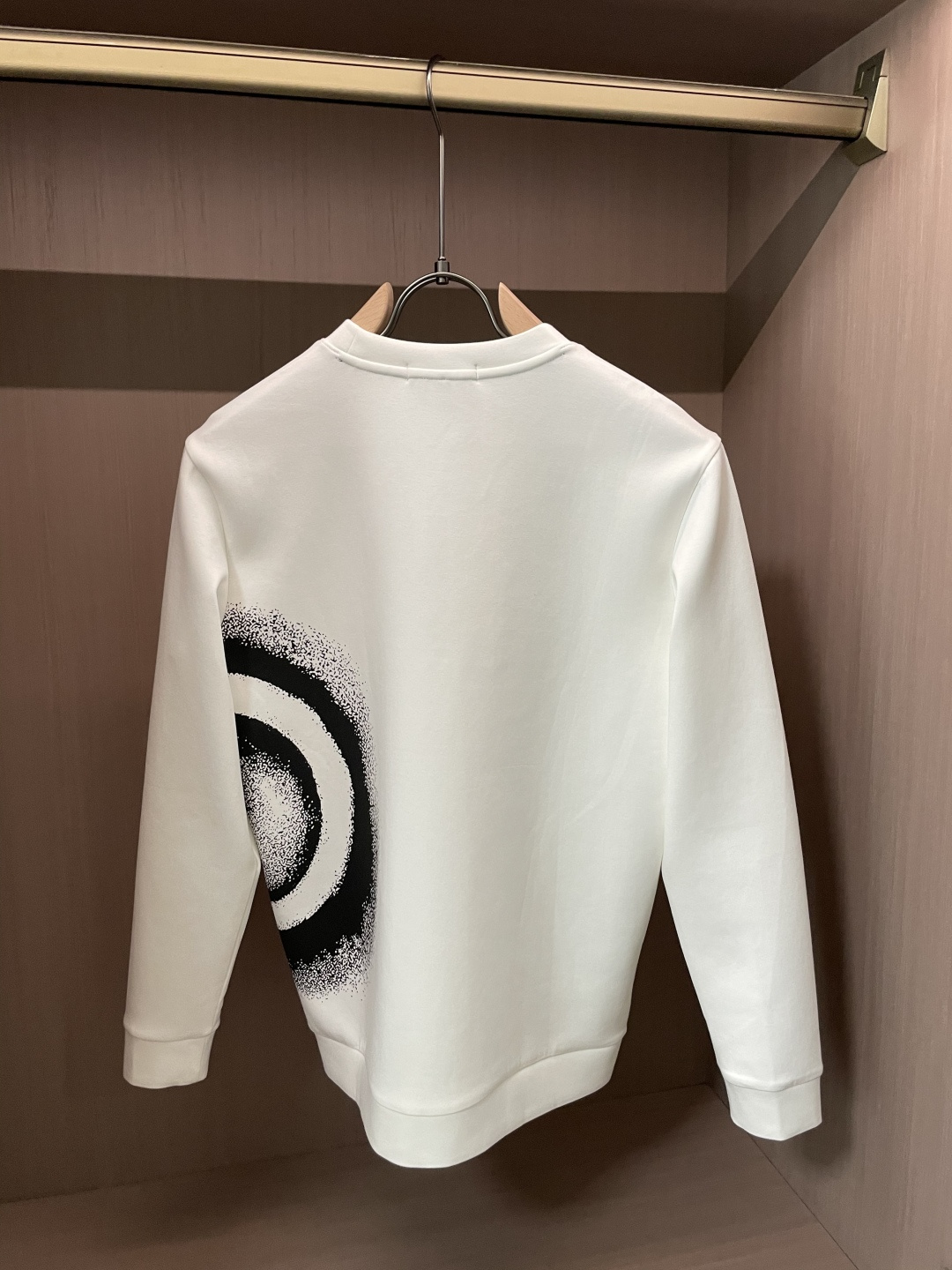 Gucc 圆领套头卫衣；经典套头男女同款，简约大气系列单品，低调奢华大气百搭款！卫衣选用客供100%高克