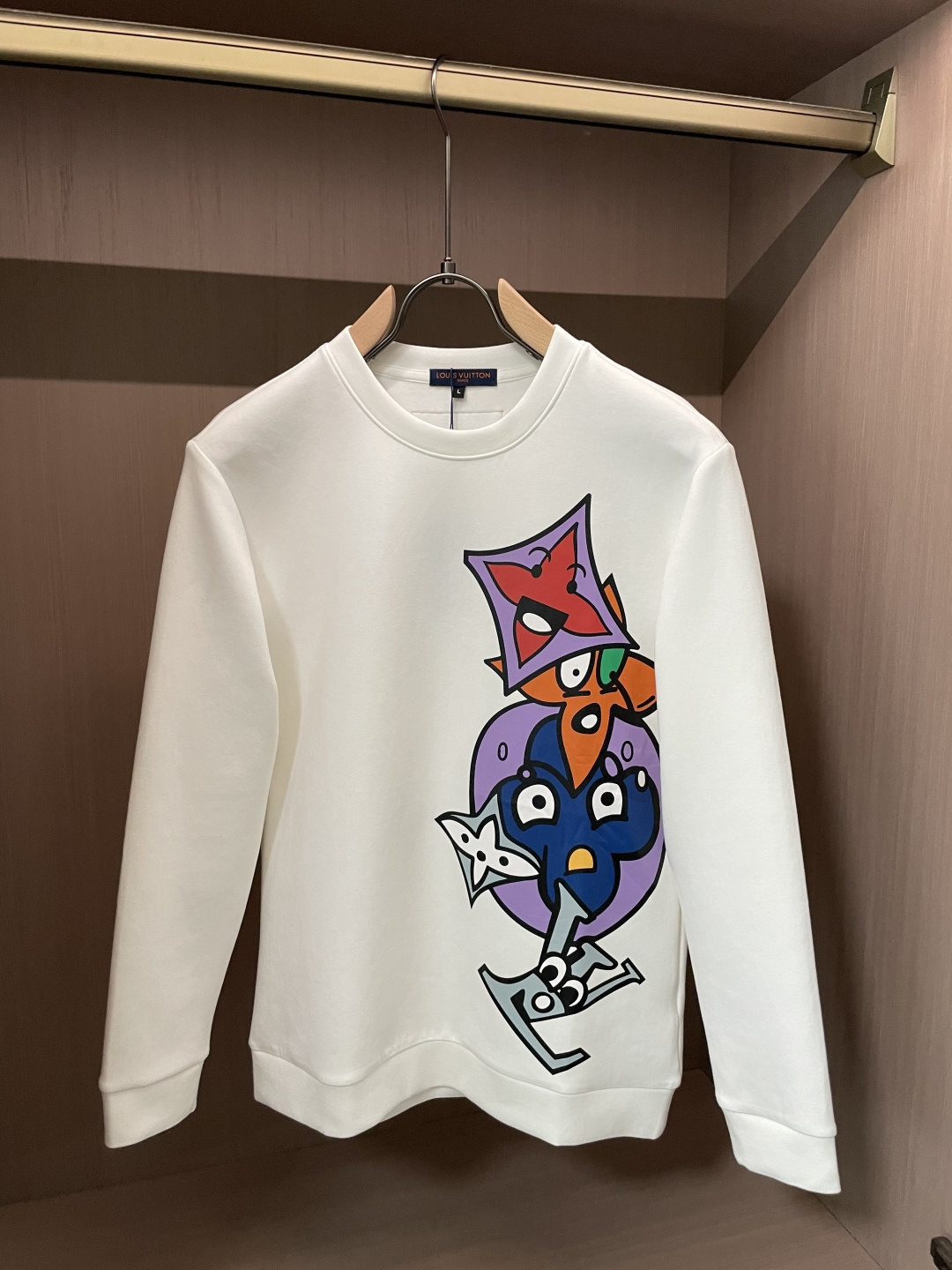 Lv 圆领套头卫衣；经典套头男女同款，简约大气系列单品，低调奢华大气百搭款！卫衣选用客供100%高克重棉