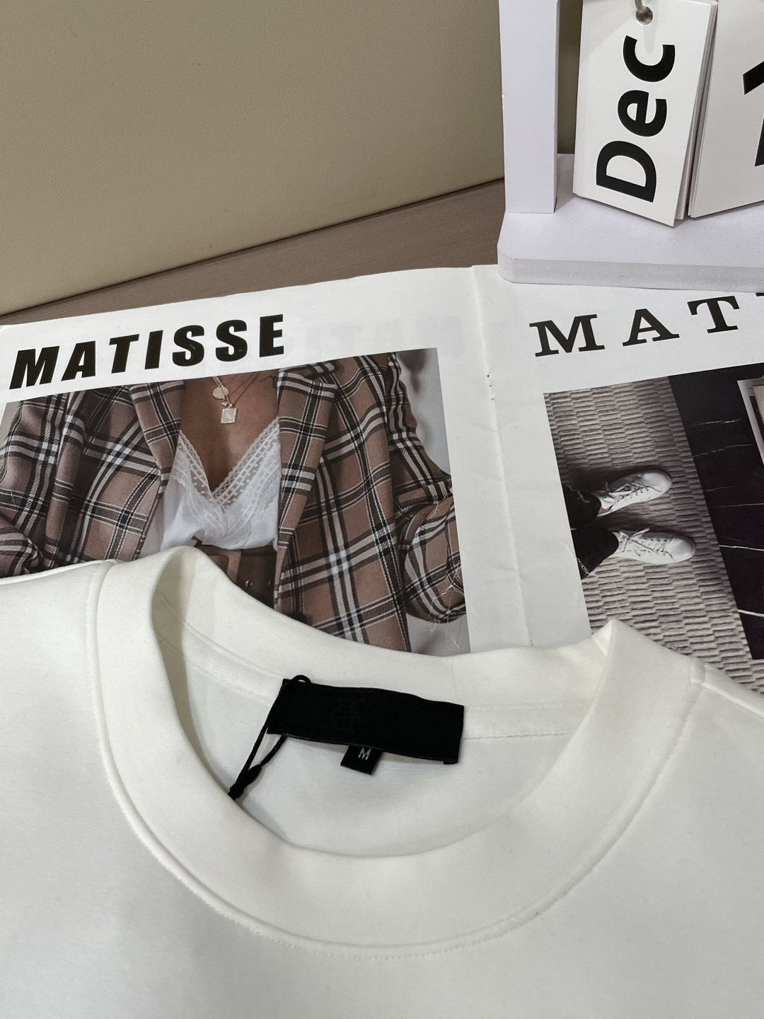 Prad 圆领套头卫衣；经典套头男女同款，简约大气系列单品，低调奢华大气百搭款！卫衣选用客供100%高克