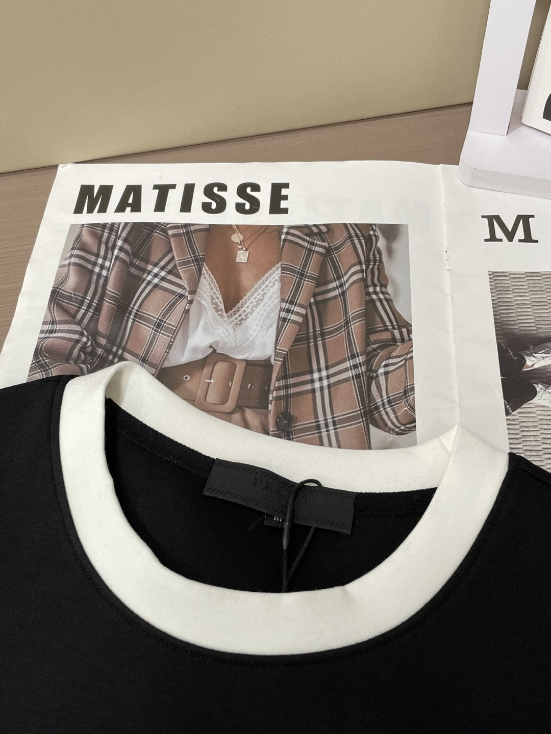 Prad 圆领套头卫衣；经典套头男女同款，简约大气系列单品，低调奢华大气百搭款！卫衣选用客供100%高克