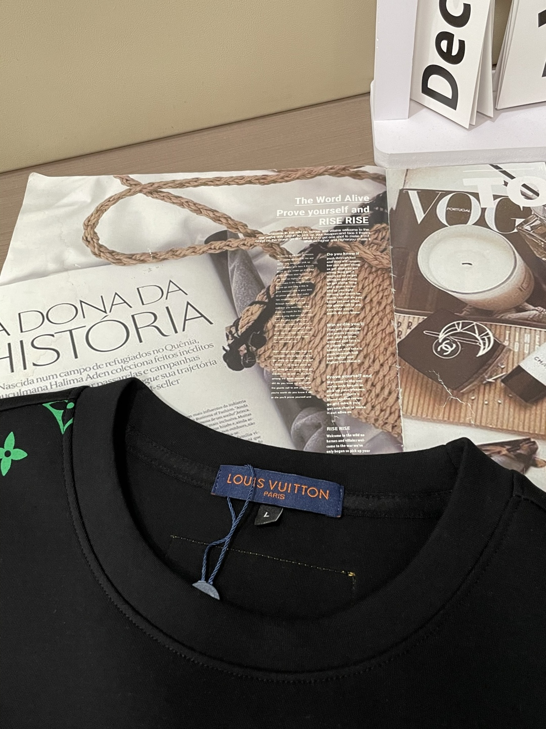 Lv 圆领套头卫衣；经典套头男女同款，简约大气系列单品，低调奢华大气百搭款！卫衣选用客供100%高克重棉