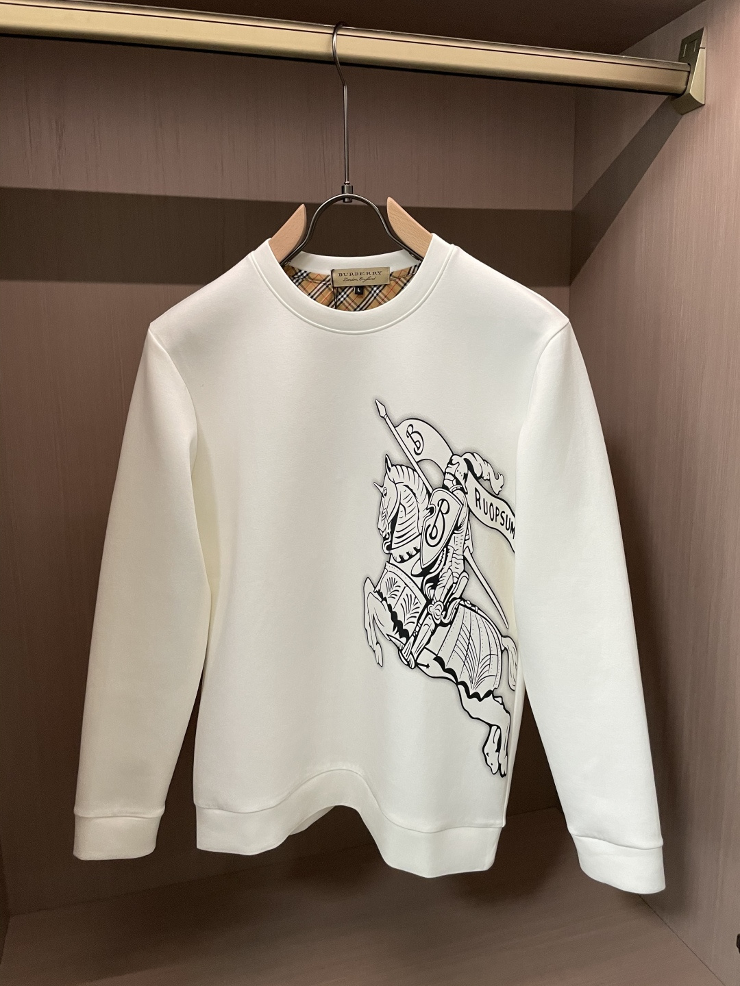 Bur 圆领套头卫衣；经典套头男女同款，简约大气系列单品，低调奢华大气百搭款！卫衣选用客供100%高克重