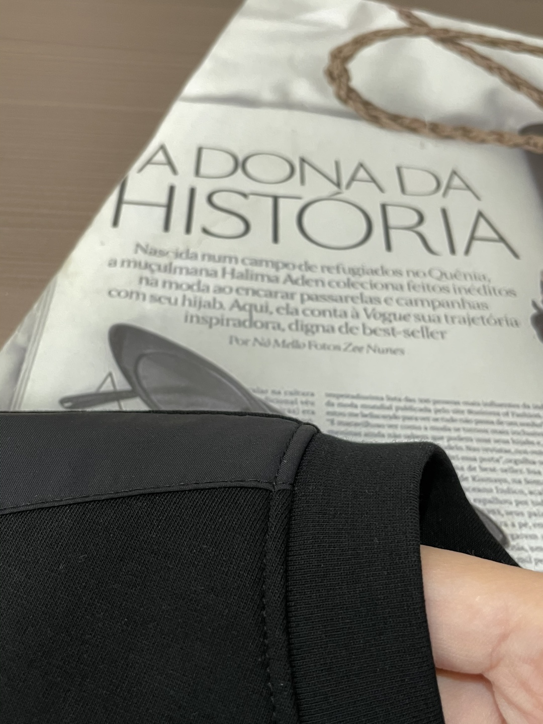 Lv 圆领套头卫衣；经典套头男女同款，简约大气系列单品，低调奢华大气百搭款！卫衣选用客供100%高克重棉