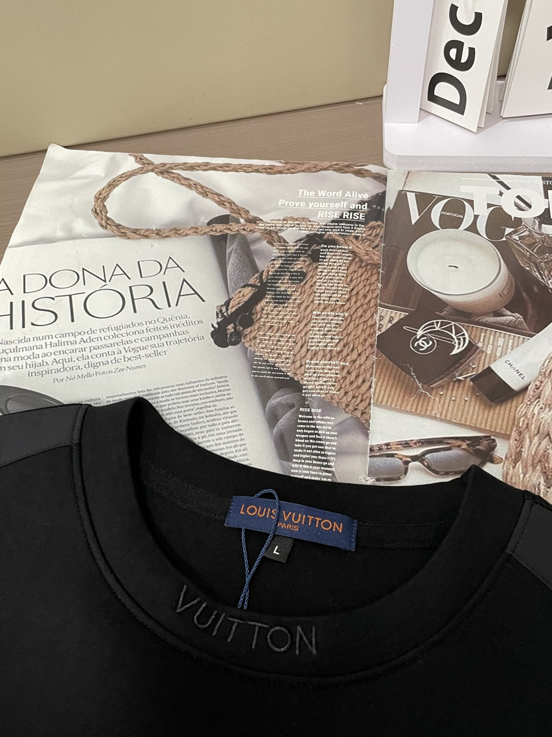 Lv 圆领套头卫衣；经典套头男女同款，简约大气系列单品，低调奢华大气百搭款！卫衣选用客供100%高克重棉