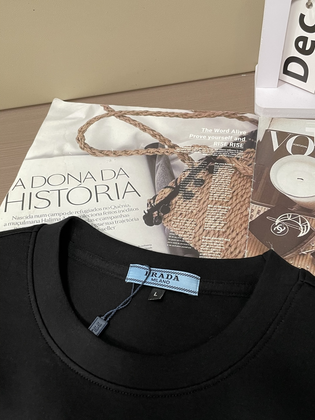 Prad 圆领套头卫衣；经典套头男女同款，简约大气系列单品，低调奢华大气百搭款！卫衣选用客供100%高克