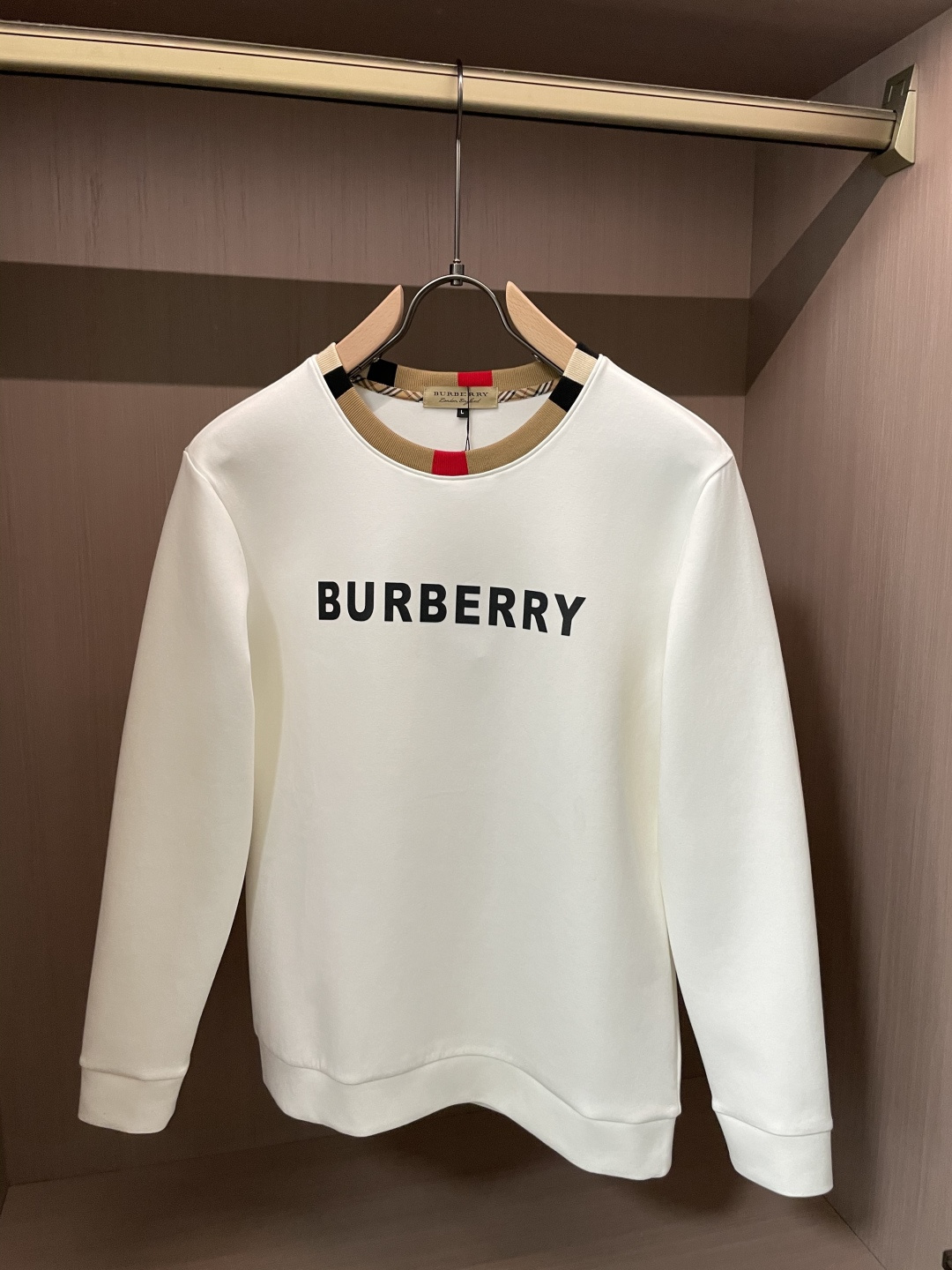 Bur 圆领套头卫衣；经典套头男女同款，简约大气系列单品，低调奢华大气百搭款！卫衣选用客供100%高克重