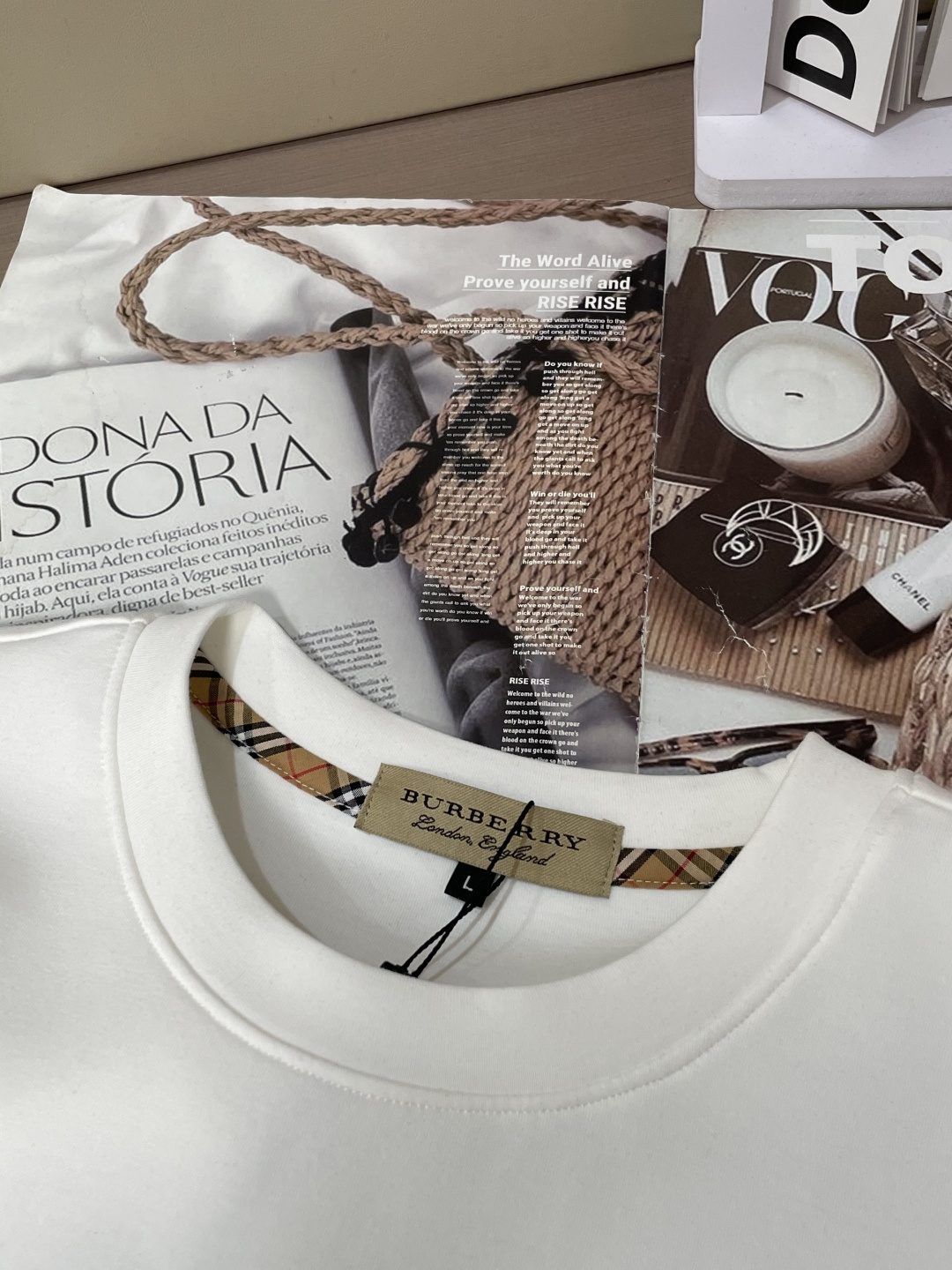 Bur 圆领套头卫衣；经典套头男女同款，简约大气系列单品，低调奢华大气百搭款！卫衣选用客供100%高克重