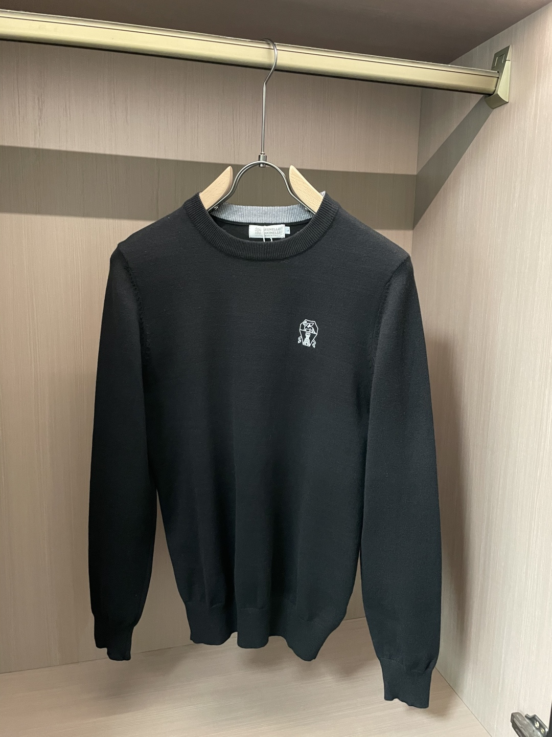 BC 重磅推荐！2025aw秋冬新款 专柜同步 时尚经典针织衫 秋冬必备款 采用针织衫加厚毛衣，精致简洁