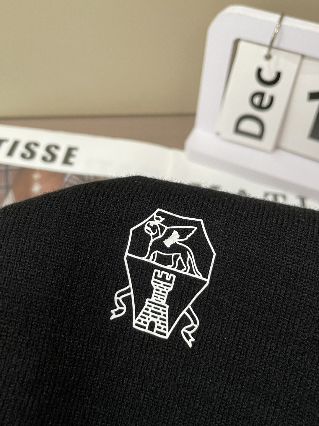 BC 重磅推荐！2025aw秋冬新款 专柜同步 时尚经典针织衫 秋冬必备款 采用针织衫加厚毛衣，精致简洁