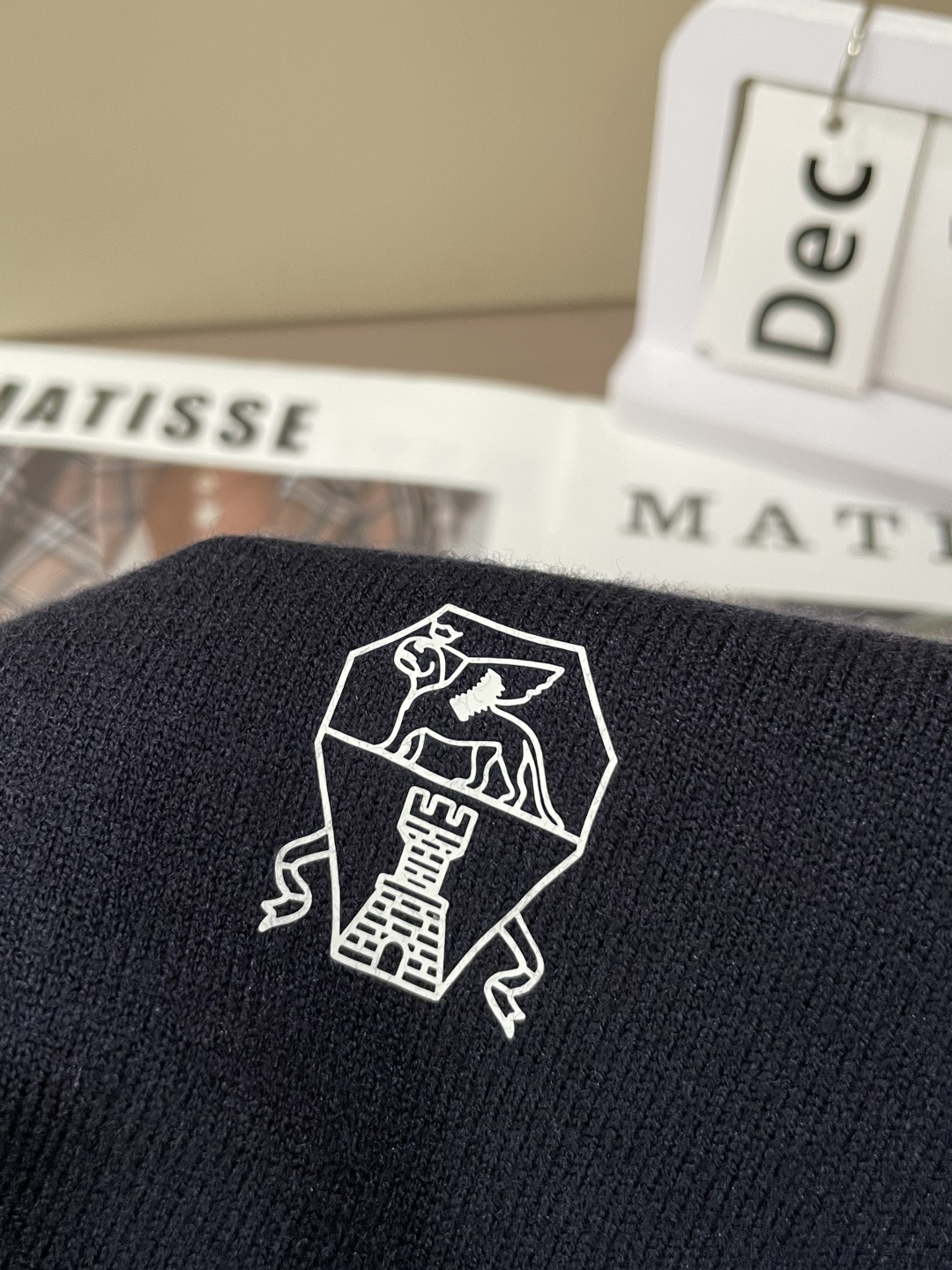 BC 重磅推荐！2025aw秋冬新款 专柜同步 时尚经典针织衫 秋冬必备款 采用针织衫加厚毛衣，精致简洁