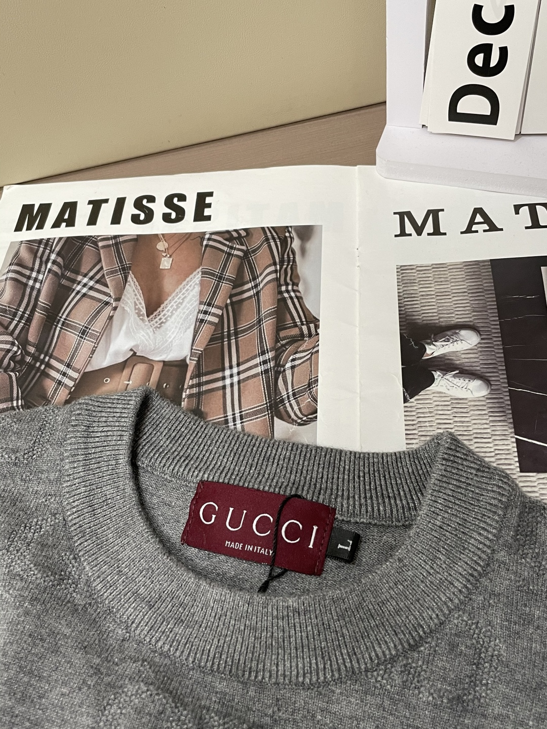 Gucc 重磅推荐！2025aw秋冬新款 专柜同步 时尚经典针织衫 秋冬必备款 采用针织衫加厚毛衣，精致