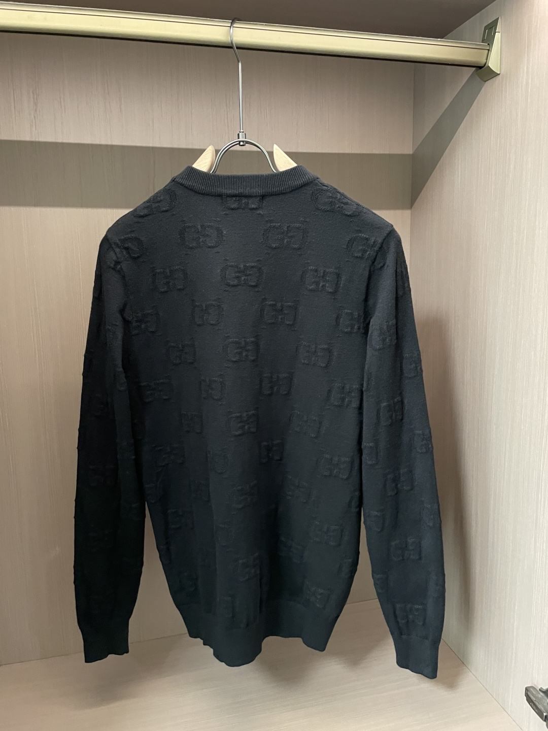 Gucc 重磅推荐！2025aw秋冬新款 专柜同步 时尚经典针织衫 秋冬必备款 采用针织衫加厚毛衣，精致