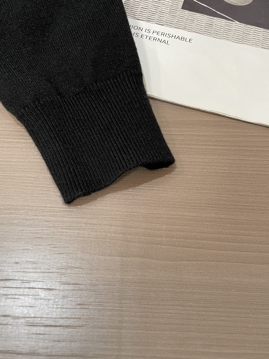 Bur 重磅推荐！2025aw秋冬新款 专柜同步 时尚经典针织衫 秋冬必备款 采用针织衫加厚毛衣，精致简