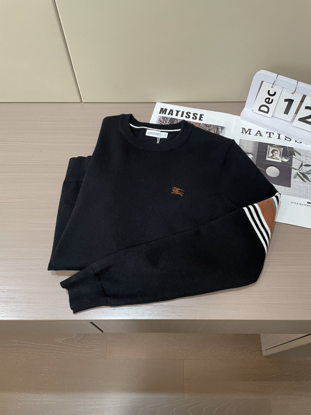 Bur 重磅推荐！2025aw秋冬新款 专柜同步 时尚经典针织衫 秋冬必备款 采用针织衫加厚毛衣，精致简