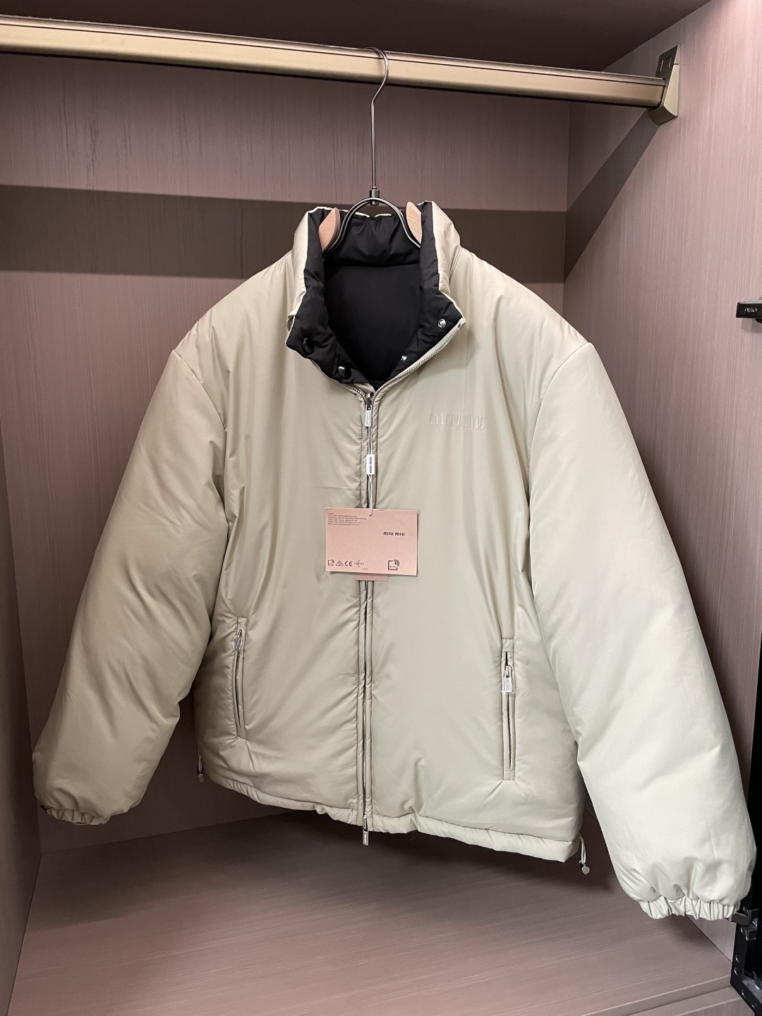 NO:712421,Ralph Lauren Reversible Down Jacket Trading Company Order!  ss new autumn and winter products, synchronized with the official website, super stylish, simple and comfortable down jacket customized with the highest quality 90 white duck down diamond-proof velvet fabric, excellent fluffiness, full filling, light and not weighing down, fashionable and simple, very suitable for sweatshirts and sweaters, high stand-up collar, windproof and warm design. Original imported hardware button bag, original fabric, warm and stylish, cold-proof, three-standard accessories and complete details... If you are a big product, seize the opportunity. Size S-XL  (profit),,hoodie,sweatshirts,jackets & coats,sweaters,down jacket,19860909拉夫劳伦 双面穿羽绒外套 贸易公司订单！ss秋冬新品 官网同步 超有型 简洁舒适的羽绒服定制最高等90白鸭绒防钻绒面料、蓬松度极好,填充物饱满,轻便不压身,时尚简约,内搭卫衣、毛衣都非常合适,高立领防风保暖设计.原版进口五金纽扣袋,原版面料,保暖有型、御寒保暖、三标辅料细节齐全……大货就有心的把握机会吧. 尺码S-XL (让利款）,,hoodie,sweatshirts,jackets & coats,sweaters,down jacket,,Men's clothing