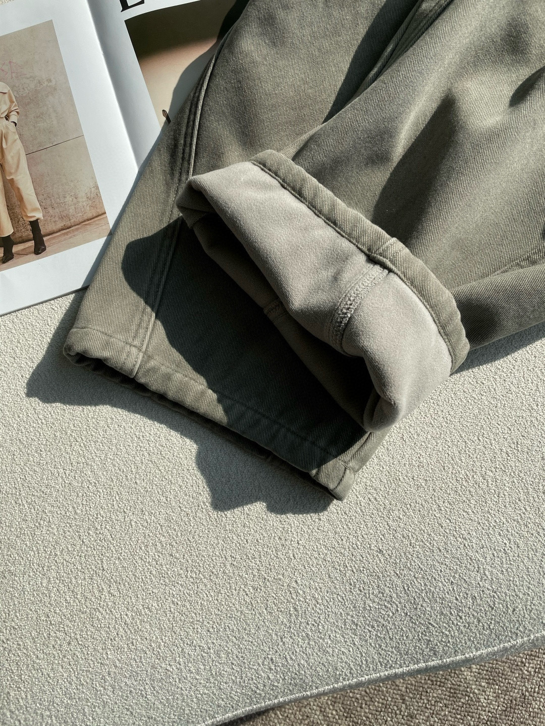 始祖鸟 2025秋冬最新系列男士加厚休闲裤！内里加绒，非常保暖，北方的宝子们赶紧备上！采用客供弹力柔棉材