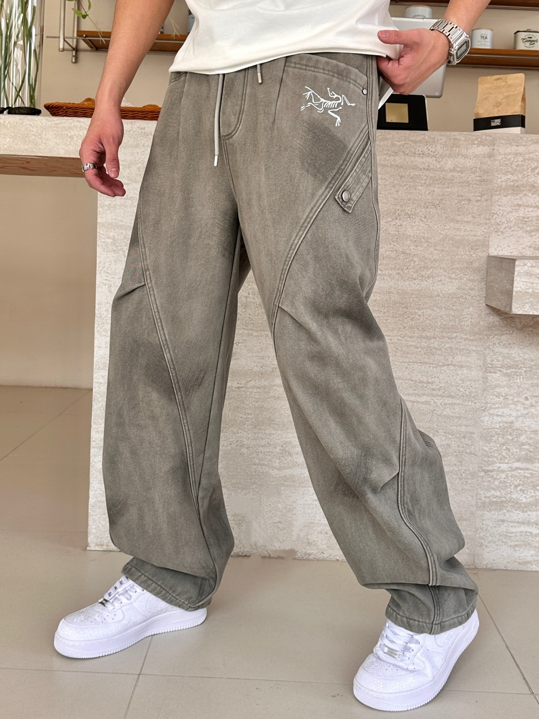 始祖鸟 2025秋冬最新系列男士加厚休闲裤！内里加绒，非常保暖，北方的宝子们赶紧备上！采用客供弹力柔棉材